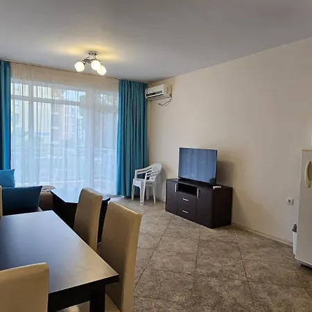 New Life Kamelia Apartment